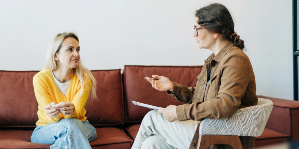 How Therapy Helps Financially Stressed Professionals Overcome Persistent Negative Thoughts